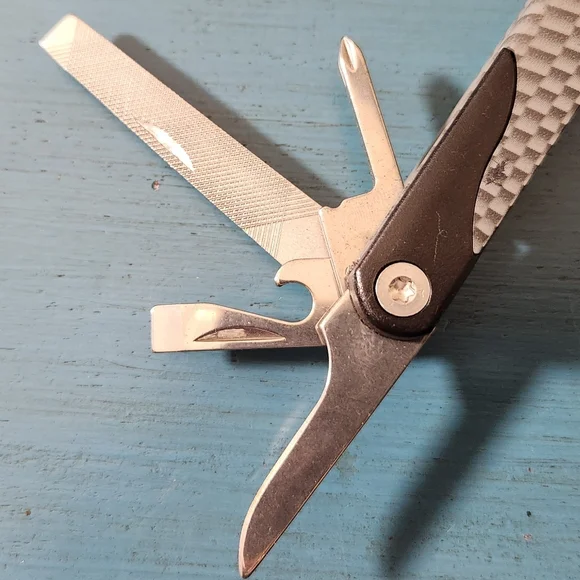 Winchester Multi-Tool - Picture 3 of 11